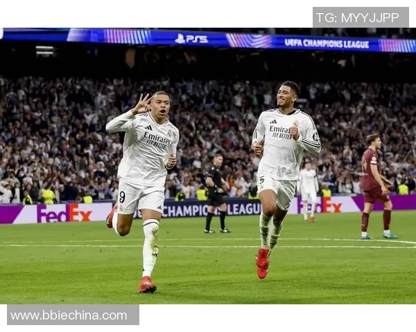 足球明星的奢华生活揭秘他们如何用财富和影响力改变世界